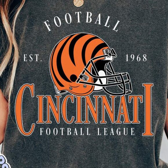 Cincinnati Football Classic Feel Comfort Colors T-Shirt 159 - Picture 2 of 5